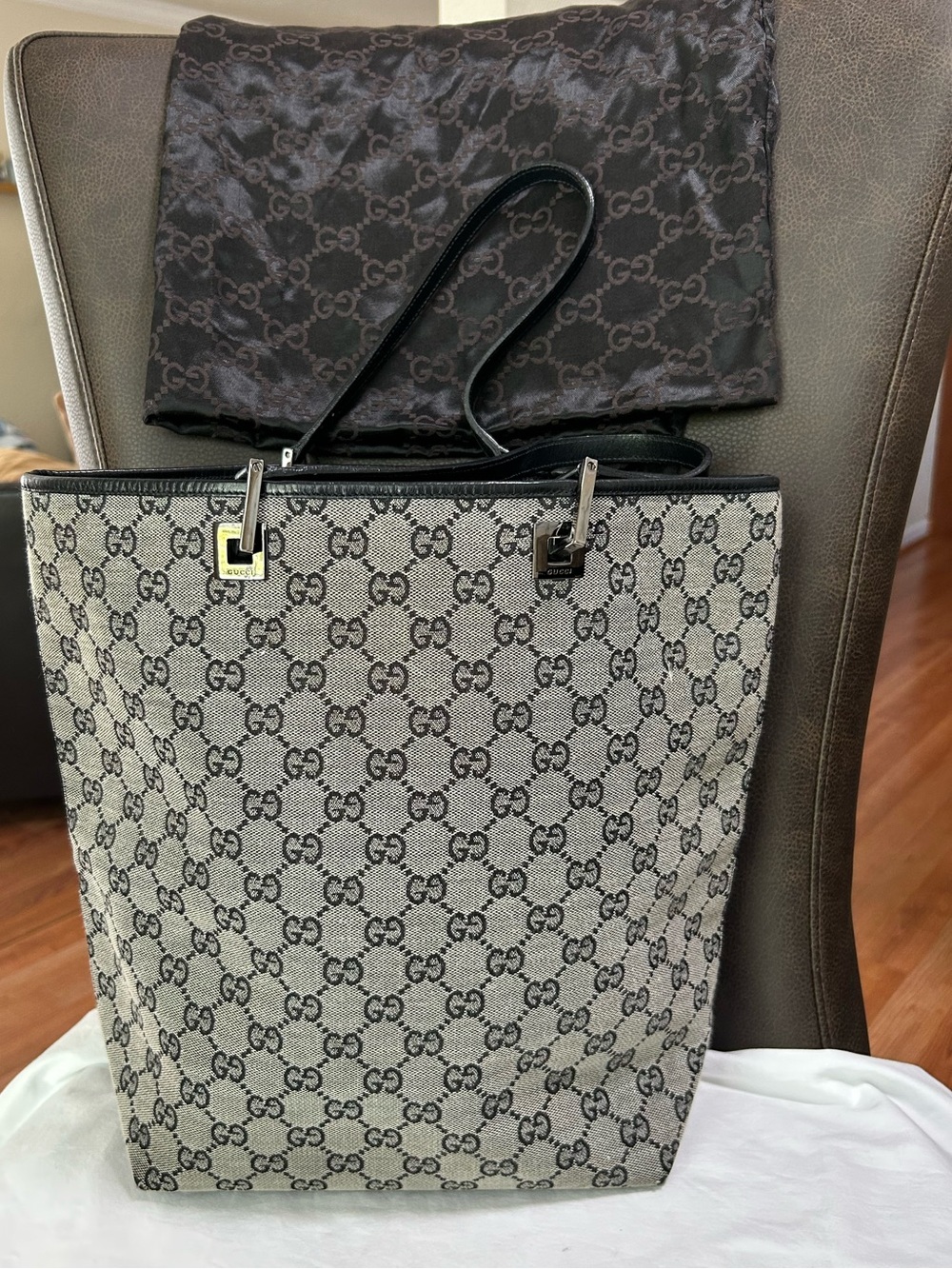 VINTAGE Gucci GG Canvas Eclipse Tote with Black Leather Trim - Picture 2 of 16